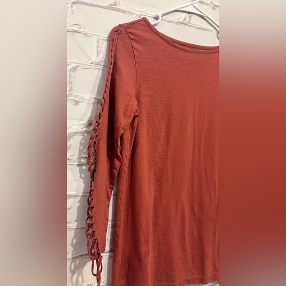Pepin Maroon Long Sleeve Top with Braided Side Detail – Size Small - Picture 3 of 5